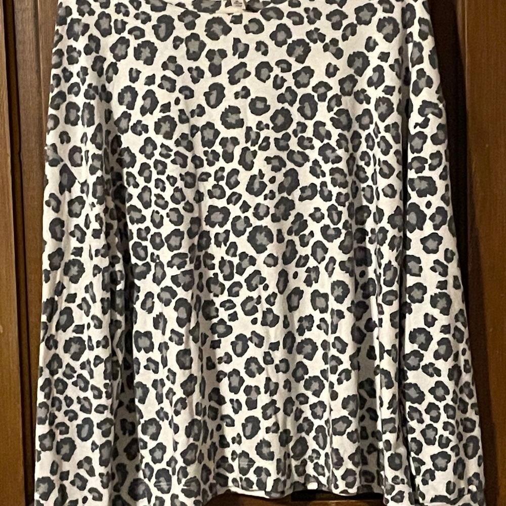 Time and Tru XL blue/gray cheetah print sweater